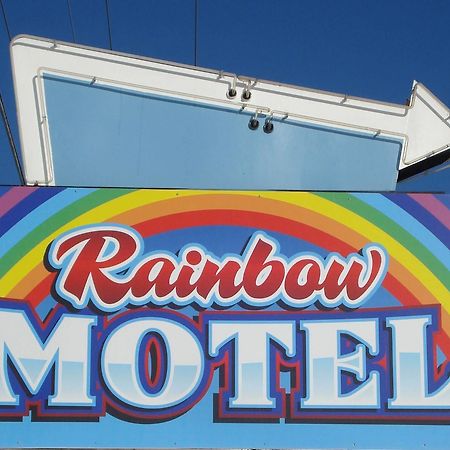 Rainbow Motel Уотертаун Экстерьер фото