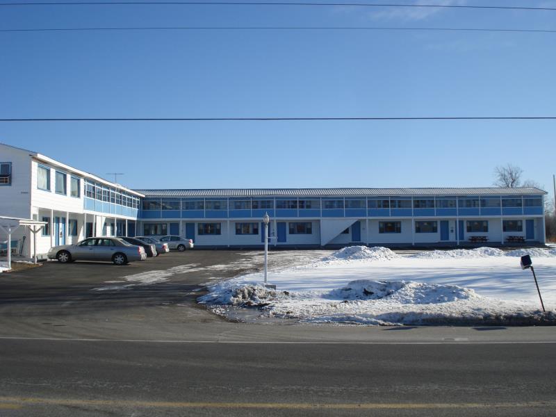 Rainbow Motel Уотертаун Экстерьер фото